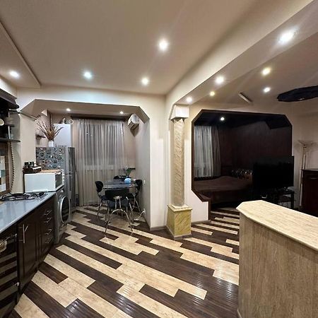 Studio Apartment Little Center, Heart Of Jerevan Buitenkant foto